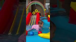 LEIKA BERENANG BARENG ADIK LEXIE, LEXIE HAMPIR KECEBUR DIKOLAM AIR DINGIN #leika #viral #shorts