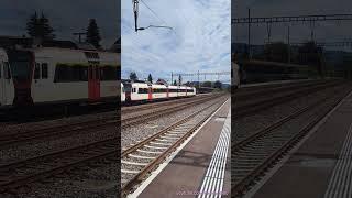 SBB Domino hält beim Bahnhof Rupperswil an