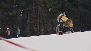 Warmer Winter: Schneekanonen retten Skisaison