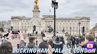 London Walking around Buckingham palace | Hundreds gather outside Buckingham Palace | London reopens