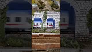 На это можно смотреть бесконечно. Итальянские инженеры зелёной Умбрии создали миниатюрный город