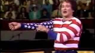 ROBIN WILLIAMS AS THE AMERICAN FLAG