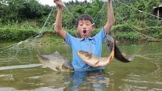 That net full of fish was the orphan boy's joy when he went to Nam's market / Nam - poor boy