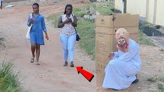 PRETTY GIRLS COULD HAVE FAINTED FROM THE FRIGHT! SCARY MASK & BUSHMAN PRANK