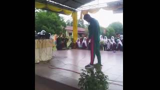 Juara 1 nyanyi dangdut d sekolah SMA N 1 SIMPANG EMPAT