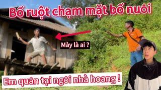 NÓNG .! A HẦU “BỐ NUÔI E. QUÂN HOẢNG LOẠN THÁO CHẠY KHI CHẠM MẶT BỐ EM QUÂN TẠI NGÔI NHÀ TRONG RỪNG