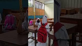 Akhirnya bertemu teman sekelas -hari pertama kelas 1 SD masuk 