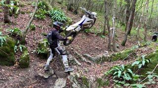 ENDURO: RIDE IT LIKE YOU STOLE IT