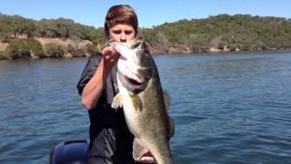 BIG BASS Caught Sight Fishing The Spawn | TylersReelFishing