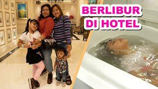 DINAR LIBURAN DI HOTEL, CUMAN MAU NYOBAIN BATHUP