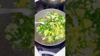 Салат с джусаем и жареным яйцом  Қазақша рецепт #рецепты #рецепт #вкусно