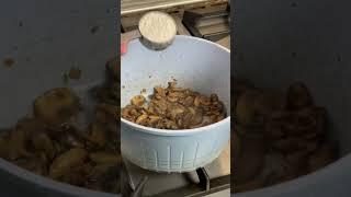 شوربة الفطر اللذيذة لاتفوتكم بمكونات بسيطة