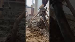 Полусухая стяжка пола в квартире. Питон подает полусухую смесь. Серия 3.  Первые серии в описании