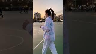 做最酷的妞，泡最靓的仔#篮球#性感女神#美女