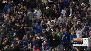 NYM@NYY: Fan makes a great catch on a foul ball