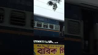 Duronto Express in it's full speed at 12:51pm#durontoexpress #indianrailways #shorts