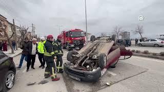 Karaman'da devrilen otomobilin sürücüsü yaralandı