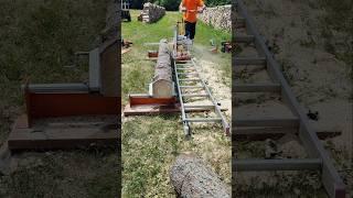 Milling wood with Norwood PM14 portable sawmill