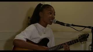 Live At The Mews -  Nia Smith