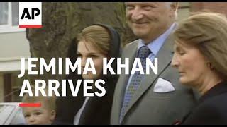 UK: LONDON: SIR JAMES GOLDSMITH'S DAUGHTER JEMIMA KHAN ARRIVES