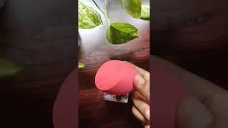 huda beauty blender review| huda beauty makeup sponge unboxing and application of foundation