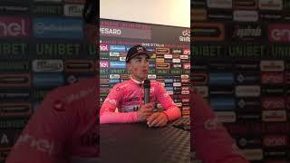 Valerio Conti dalla sala stampa di Pesaro 8a tappa Giro d’Italia parla delle buche di Roma