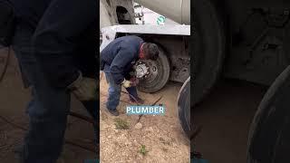Paid This Guy $30 To Pop My Tire Then Fix It!‍ #concrete #construction#cdl #work #trucking