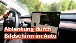 Immer mehr Bildschirme im Auto – Ablenkung steigt | Zur Sache! Rheinland-Pfalz