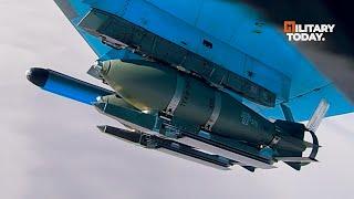 Российский истребитель-бомбардировщик Су-34 сбросил бомбы на позиции противника
