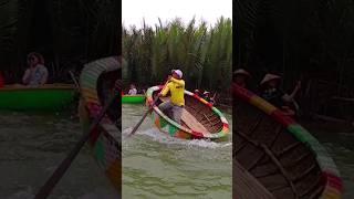 Basket boat spins  #hoian #vietnam #travelwithpal