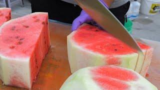 Amazing! Giant Watermelon Juice Making, Watermelon Cutting Skills 驚人! 巨大西瓜汁製作過程, 西瓜切割技能!