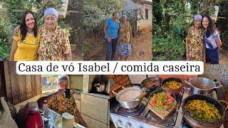 Afternoon at my grandmother's house / dinner and lunch the next day |
