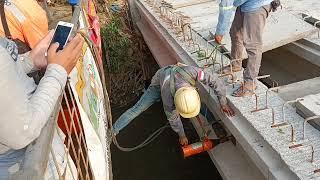 penarikan strand prestress diafragma jembatan