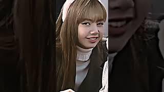 Lisa blinking eyes makes me crazy.. #lisa #lalisa #blackpinkedit #blink