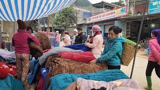 17-year-old single mother makes cakes to sell at the market and daily life