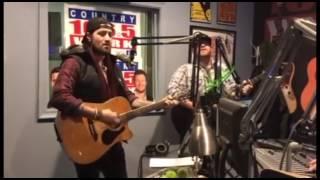 Eric Van Houten Performs "Freeway" on WYRK