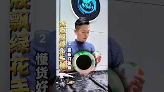 【明忠翡翠諮詢微信-LINE: yzxc06】(2) 圓條“飄綠花”翡翠手鐲，大姐急需周轉，按市場定價！#翡翠 #翡翠手鐲 #翡翠手镯 #玉石 #緬甸翡翠 #缅甸翡翠 #天然翡翠#玉石雕刻#珠寶首飾