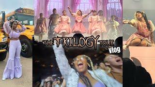 MELANIE MARTINEZ TRILOGY TOUR CONCERT VLOG!!! 