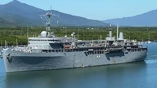 USS Emory S  Land departing Cairns Harbour (double speed).