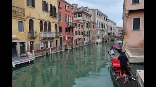 CLEAR WATERS IN VENICE DURING QUARANTINE