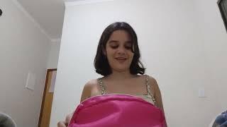 mostrando minha mochila e arrumando a minha roupa para ir na escola 