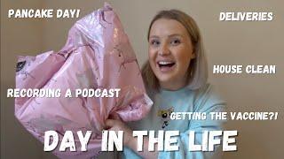 DAY IN THE LIFE VLOG IN LOCKDOWN | New purchases, Pancake day, Recording a podcast?!