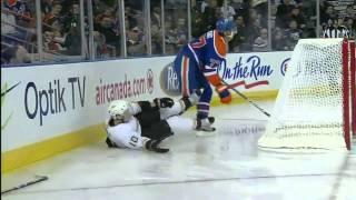 Dustin Penner nails Corey Perry [HD]