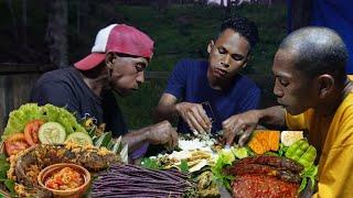 The pleasure of breaking the fast in the garden makes you want to have more but there's not enough 