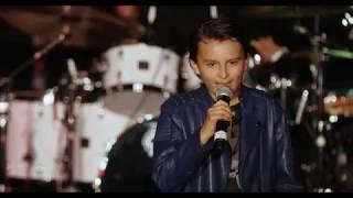 Hayden Williams Moran - Dream On - Aerosmith - 10 years old Singer So Cute as he rocks the stage
