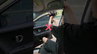 차에서 비 안맞고 내리는 법[ How to get out of the car without the rain] #shorts