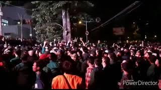 Demo Mahasiswa Bandung di Depan DPRD Jabar Ricuh, Saling Dorong dan Lempar Batu