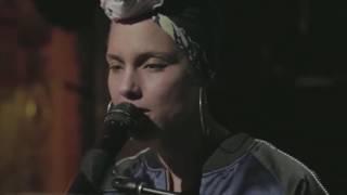 Alicia Keys - Holy War (Live at the Apollo Theater 2016)