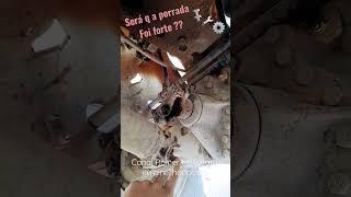 SERÁ QUE A PORRADA FOI FORTE? #shorts #viral #caminhão #automotive #shortsviral #escavator #scania