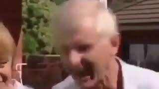У многих есть такой сосед неадекват